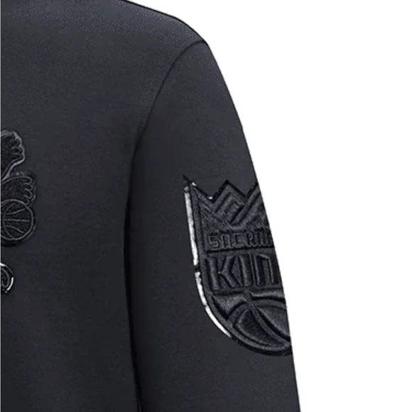 Womens triple black Sacramento Kings hoodie - Picture 5 of 5